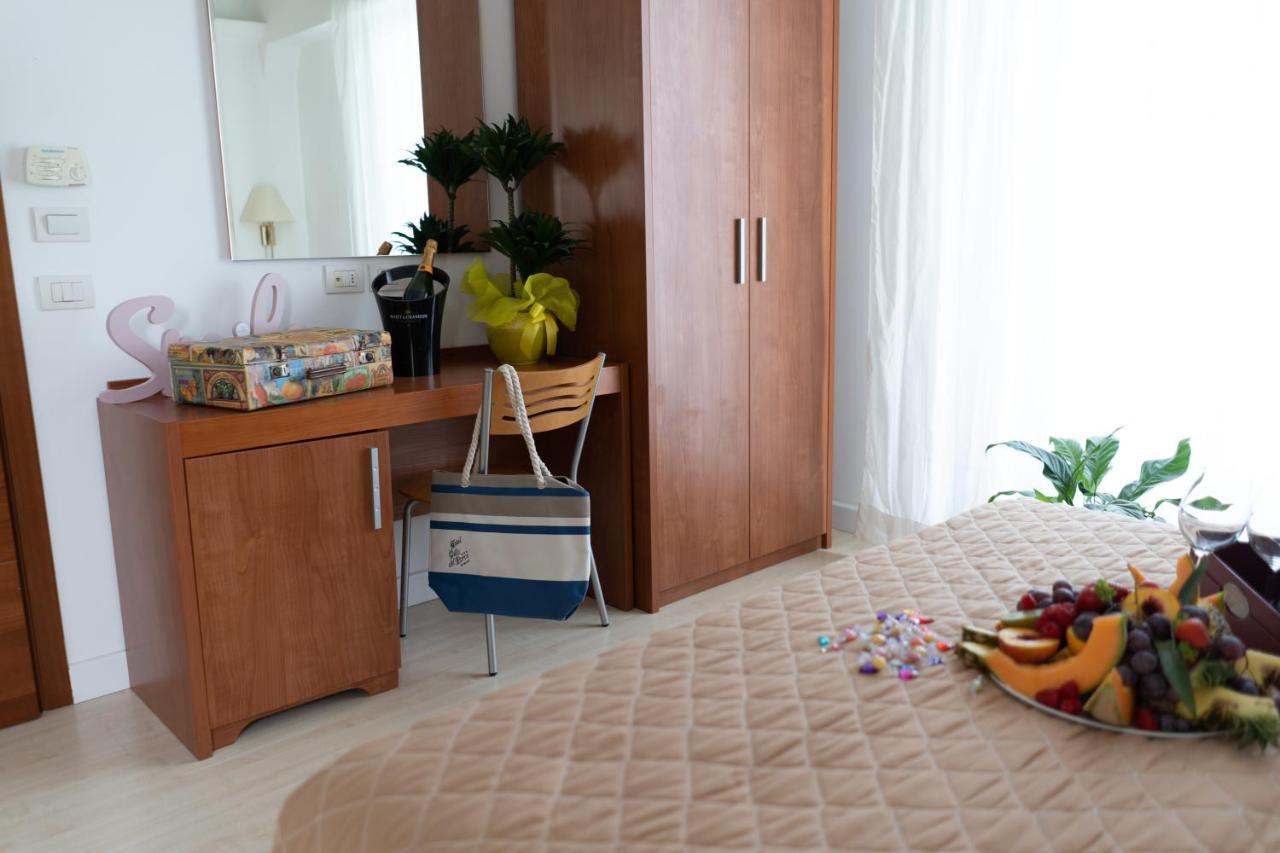 Hotel Villa Del Parco Rimini Dış mekan fotoğraf