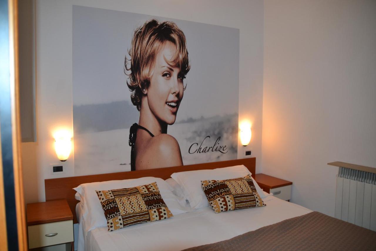 Hotel Villa Del Parco Rimini Dış mekan fotoğraf