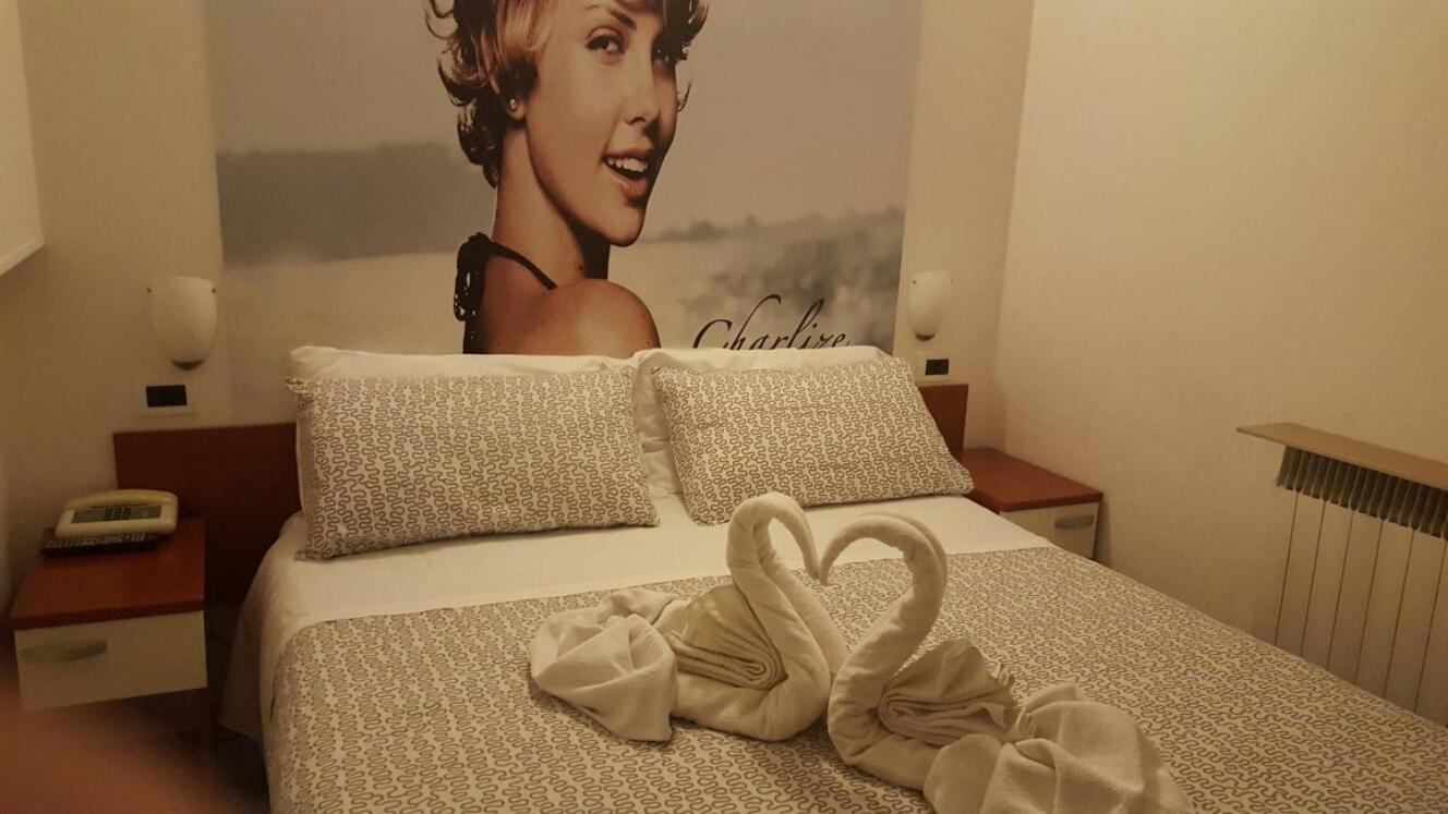 Hotel Villa Del Parco Rimini Dış mekan fotoğraf